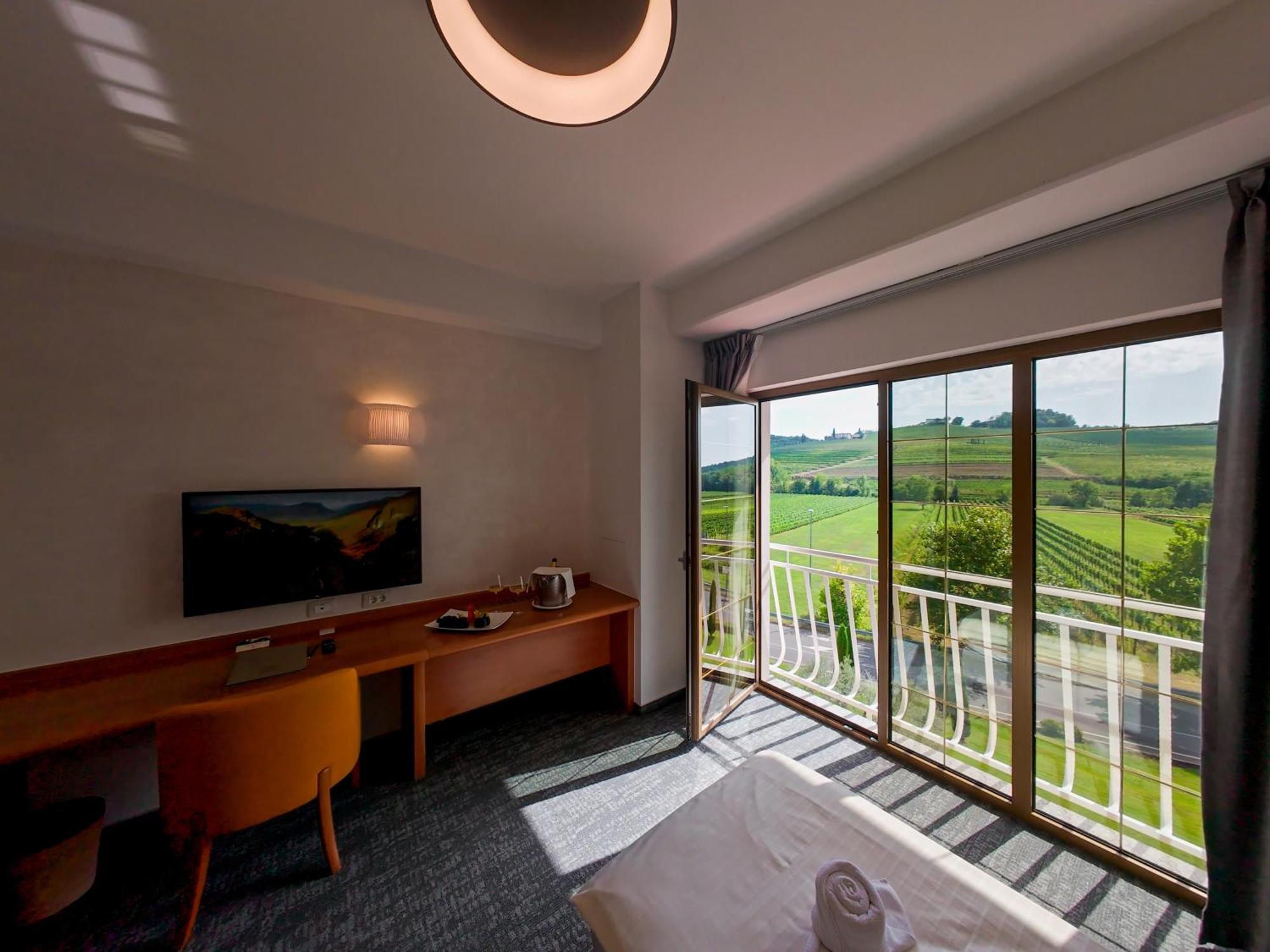 Hotel Venko Dobrovo Ngoại thất bức ảnh